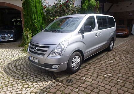 Hyundai H-1 8 Sitzer, AHK, Scheckheft durchgehend