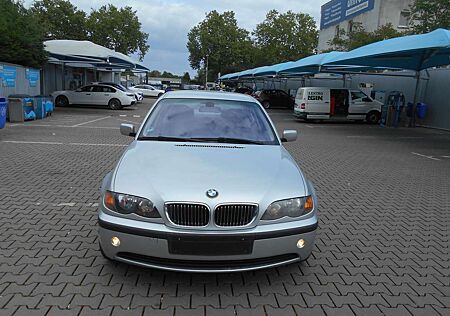 BMW 320i 320 /KLIMA/VOLLEDER/EURO /HU/AU BIS 2027