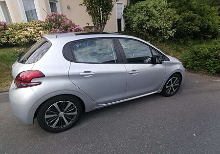 Peugeot 208 PureTech 82 Active