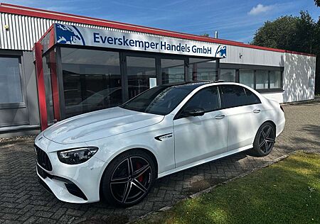 Mercedes-Benz E 63 AMG E 63 S AMG Lim. 4Matic+ / Pano / Sportabgas