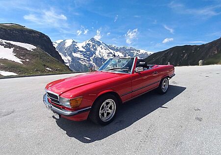 Mercedes-Benz SL 560 Cabriolet R107