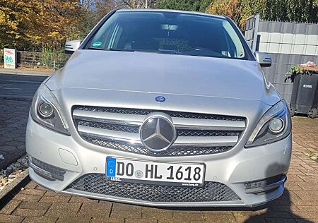 Mercedes-Benz B 180 B-Klasse (BlueEFFICIENCY) 7G-DCT KAMERA