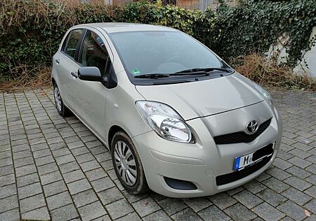 Toyota Yaris 1.33 VVT-i Sol
