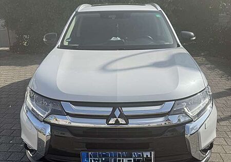 Mitsubishi Outlander 2.2 DI-D 4WD Aut. Plus