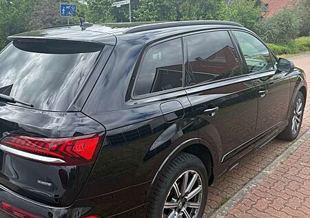 Audi Q7 45 TDI quattro tiptronicS line