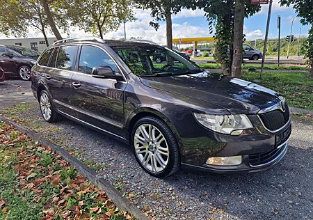 Skoda Superb Combi Elegance /Panorama/Leser/Navi