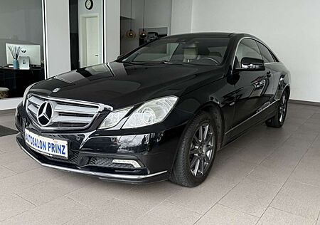 Mercedes-Benz E 250 CGI AUTOM KLIMA NAVI LEDER PDC PANO XENON