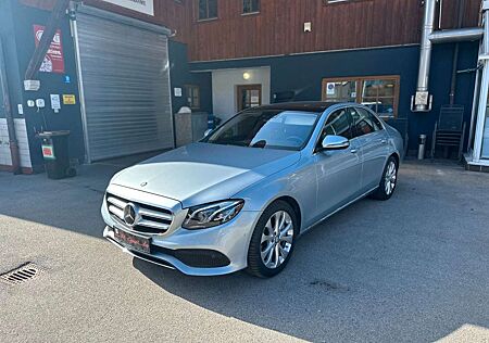 Mercedes-Benz E 400 4Matic Avantgarde +Pano+Navi+Tempo+Kamera+