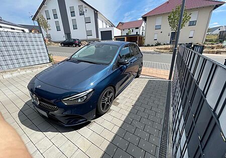 Mercedes-Benz B 200 B-Klasse 7G-DCT AMG Line