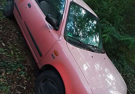 Nissan Micra 1.0