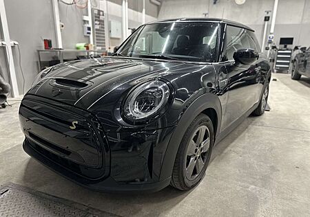 Mini Cooper SE Essential Trim NAVI LED PDC ALU