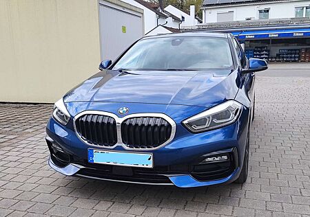 BMW 118i 118 Sport Line Garantie DKG Navi 8-Fach bereift