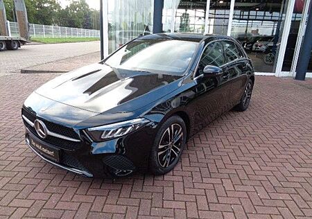 Mercedes-Benz A 180 NAVI,KAMERA,LED,NP:42.519,-