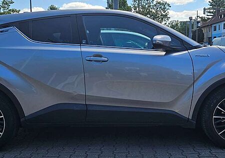 Toyota C-HR Hybrid Team Deutschland 1,8 Navi