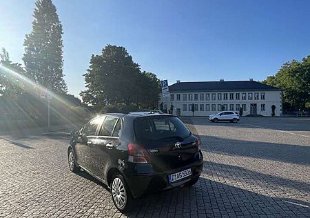 Toyota Yaris 1.33 VVT-i Cool