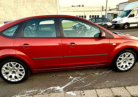 Ford Focus 1.6 16V Ghia