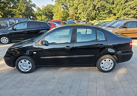 VW Polo Volkswagen Limousine 1.4 Basis