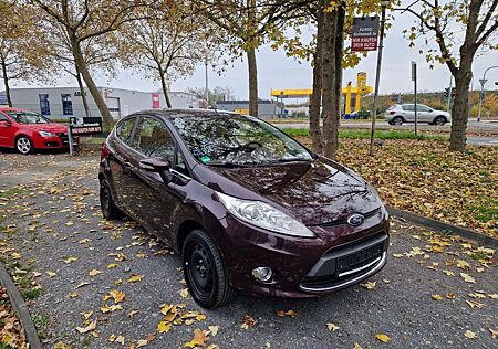 Ford Fiesta Titanium. Klima