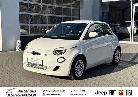 Fiat 500E +Klimaaut.+Tempomat+Spurhalte.+Schildererkennung