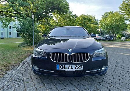 BMW 520 Top Ausstattung-neue Turbo-Pano-HUD-360 cam