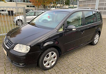 VW Touran Volkswagen TDI Highline Klimaauto.-Navi-Sitzheizung+Automatik