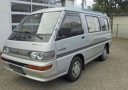 Mitsubishi L300 Bus Luxus