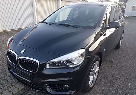 BMW 220 d Sport Line Gran Tourer LED,Navi,Panodach M-Paket