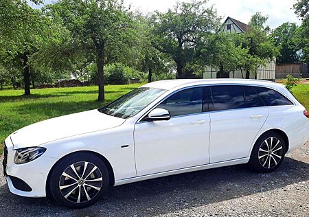 Mercedes-Benz E 300 E-Klasse TModell DieselPlugin Hybrid T9TRO Avantg.