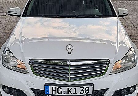 Mercedes-Benz C 220 T CDI DPF BlueEFFICIENCY Elegance Edition