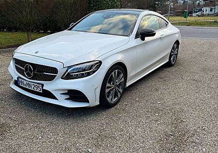 Mercedes-Benz C 200 Coupe 9G-TRONIC AMG Line Night Paket