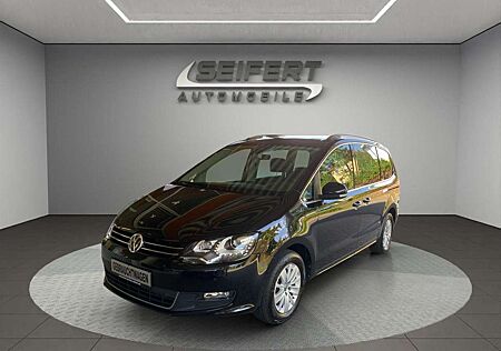 VW Sharan Volkswagen Comfortline 7-SITZER/AHK/PANORAMA/BI-XENON/NAVI