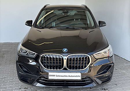 BMW X1 xDrive25e Sport Line Navi+.LED.HuD.DriveAs.RK