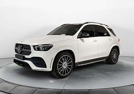 Mercedes-Benz GLE 300 d 4MATIC// ALCANTARA// NAVI// AMG LINE