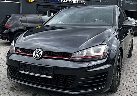 VW Golf GTI Volkswagen Performance DSG Scheckheft gepf. Tüv neu