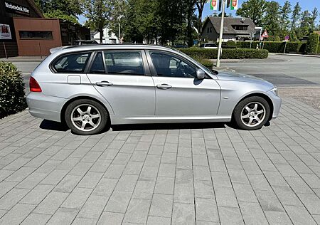 BMW 320d 320 xDrive DPF Touring Aut.