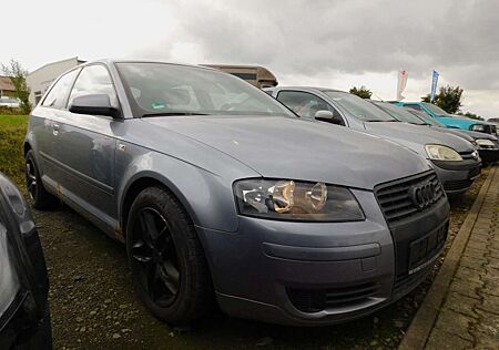 Audi A3 1.6 Attraction AC-A/LMF/ZV-F