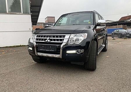 Mitsubishi Pajero 3.2 DI-D Automatik Diamant Edition