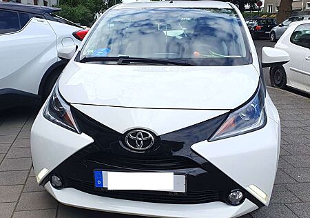 Toyota Aygo x-shift x-play Edition-S