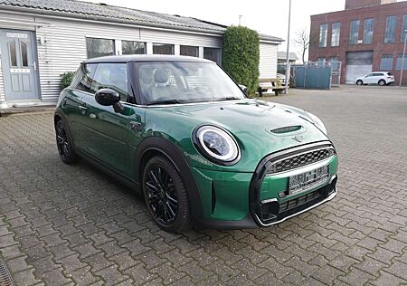 Mini Cooper S Classic Trim 2.0 Steptr. Navi LED Pano