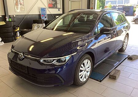 VW Golf Volkswagen VIII Variant 1.5 eTSI Life DSG ACC LED Navi