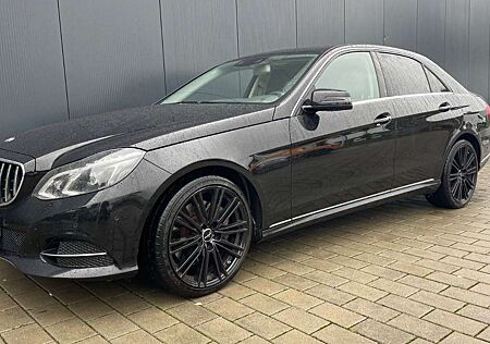 Mercedes-Benz E 350 AVANTGARDE,Pano-SHZ-PDC-TÜV NEU-Volleder
