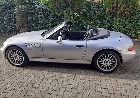 BMW Z3 roadster 1.8,Tüv7-27, Alu17",Leder,läuft gut