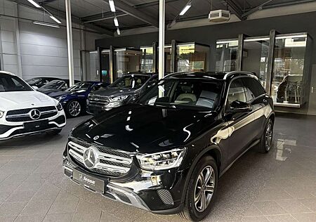 Mercedes-Benz GLC 220 d 4Matic AMG-Line LED Navi Keyless Memory AHK