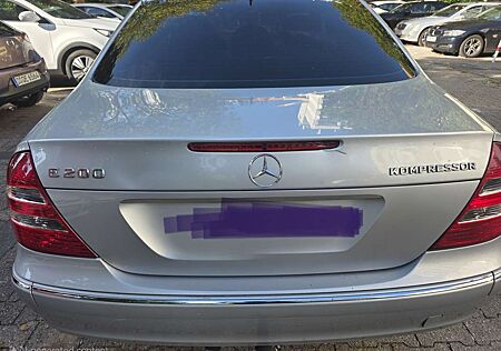 Mercedes-Benz E 200 Kompressor Elegance
