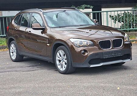 BMW X1 25 i xDrive *Bi-Xenon*Navi*PDC*