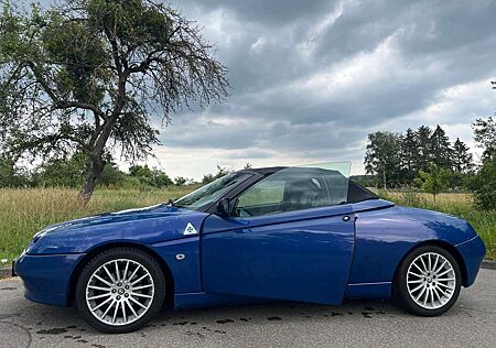 Alfa Romeo Spider 916 T-Sparks 2.0