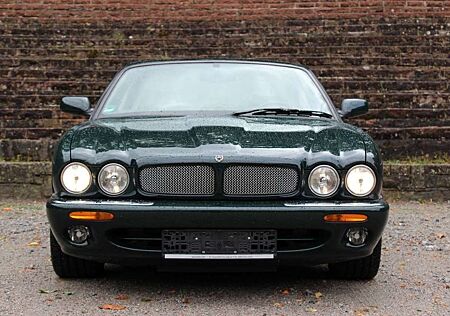 Jaguar XJR Top gepflegter XJR mit 3 Jahre Garantie