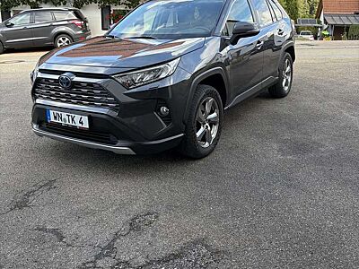 Toyota RAV4 Hybrid 4x4 Club