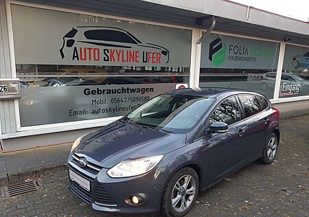 Ford Focus SYNC 1.0 125PS SCHECKHEFT+2HD+WINTERP+ALU+USB