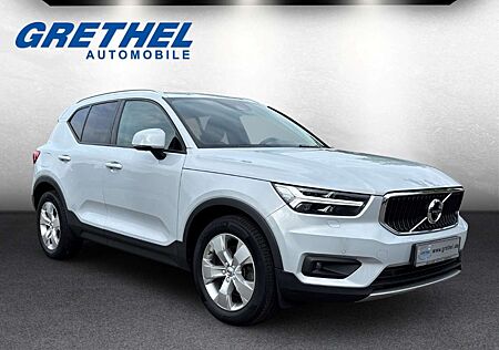 Volvo XC 40 XC40 Momentum Pro AWD T4 EU6d-T AHK-klappbar Navi Leder
